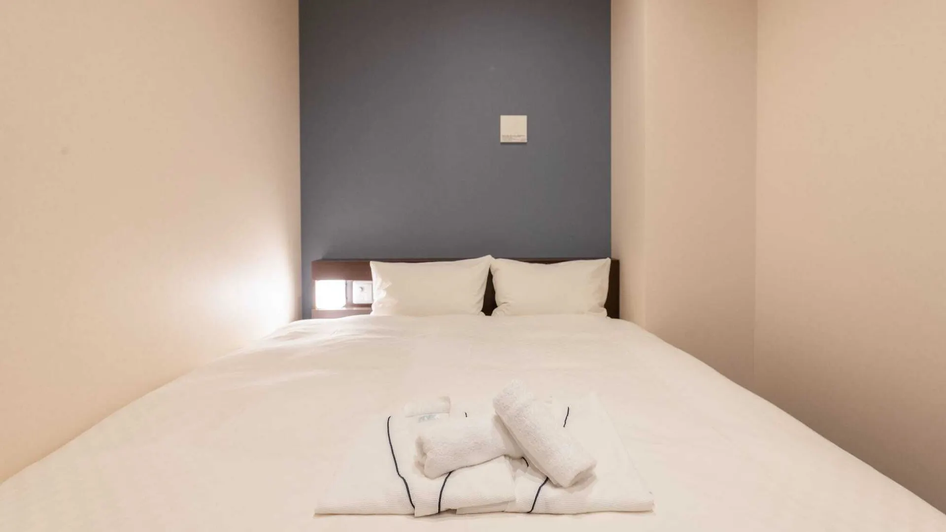 Floral Hotel - Sakaisuji-Honmachi Osaka